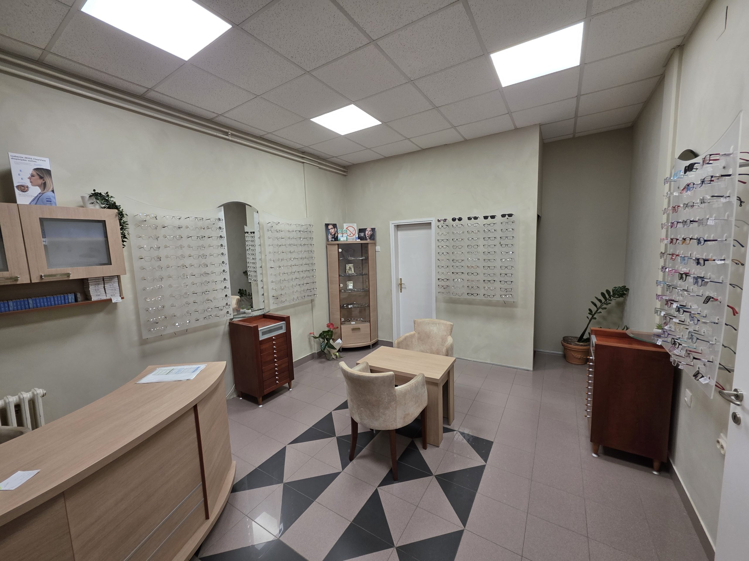 Oftalmolo&scaron;ki pregled dece